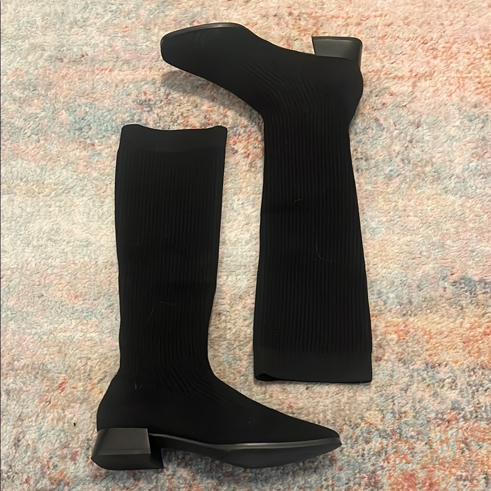 Black Heeled Boots with Suede Finish and Knee High Design